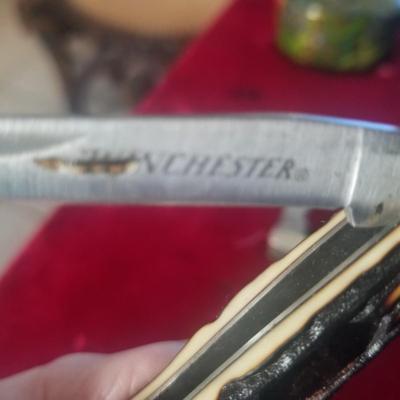 Pocket Knives - Buck, Winchester, erc