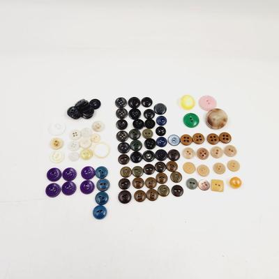 BUNDLE OF VINTAGE BUTTONS - MULTI COLORED