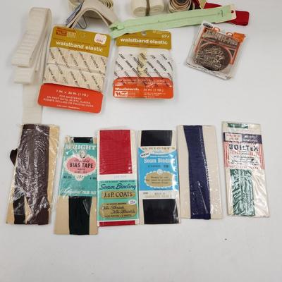 VINTAGE BUNDLE OF SEWING SUPPLIES