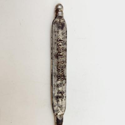 VINTAGE BIRD SCISSORS & HOOK