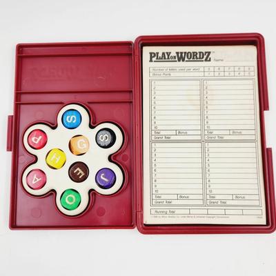 PLAY ON WORDZ GAME
