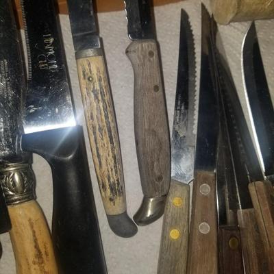 lot if good Kitchen KNIVES