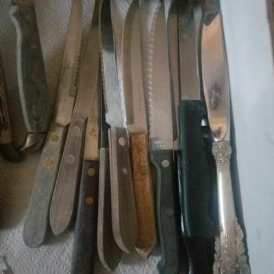 lot if good Kitchen KNIVES