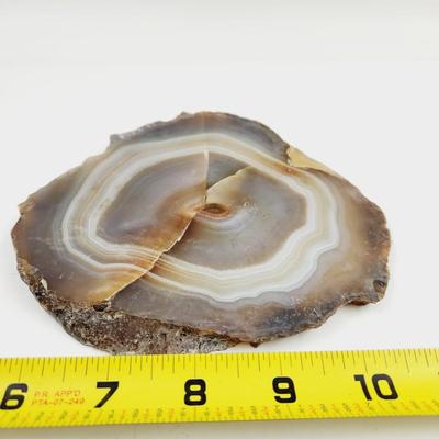 BEAUTIFUL LARGE SLICED GEODE