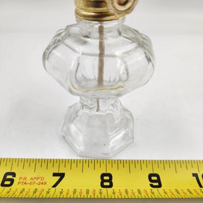 VINTAGE SMALL CLEAR GLASS OIL LAMP