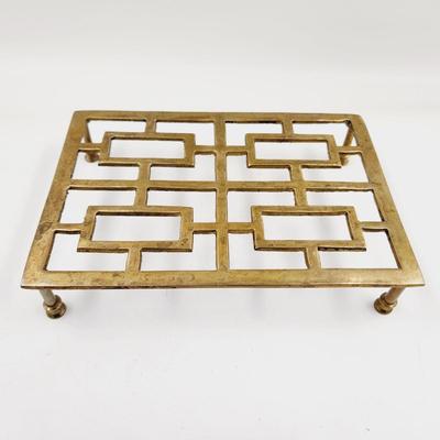COOL VINTAGE BRASS TRIVET