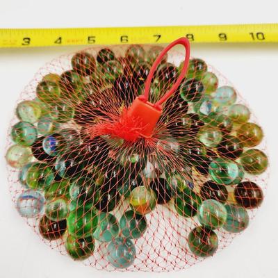 LARGE ARRAY OF DECORATIVE GLASS