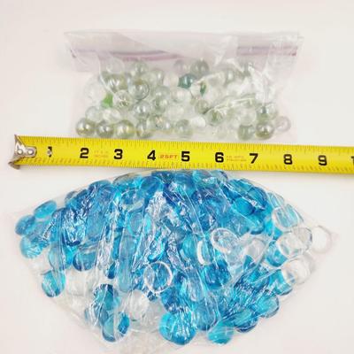 LARGE ARRAY OF DECORATIVE GLASS