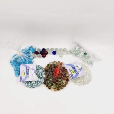 LARGE ARRAY OF DECORATIVE GLASS