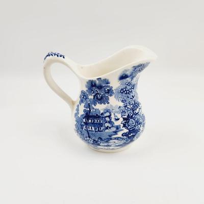 VINTAGE ROYAL STAFFORDSHIRE TONQUIN MINI PITCHER