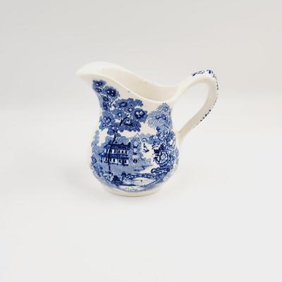 VINTAGE ROYAL STAFFORDSHIRE TONQUIN MINI PITCHER