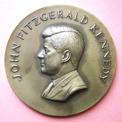 1961 John F. Kennedy Bronze Inaugural Medallion
