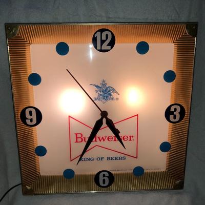 Vintage â€˜64 working Budweiser King of Beer â€˜Tell & Sell Productâ€™ Light up Clock