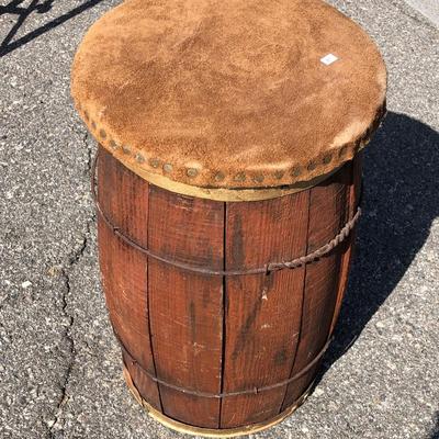 Rustic Short Barrel Chair