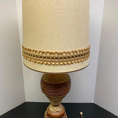 MCM Groovy Lamp With Yarn Embossed Shade  CLEAN