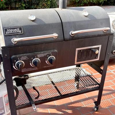 LOT 13 SMOKE HOLLOW GRILL & SMOKER BBQ PROPANE W/COVER MOBILE w/Wheels