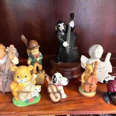 Lot 18 Group Figurines Playing String Bass Dogs Bear Angel 8pcs