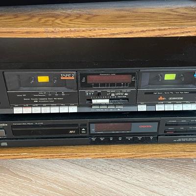 Lot 26 Vintage Technics Dual Cassette Player & CD Player SLP100