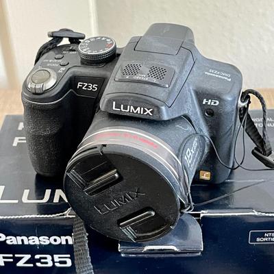 Lot 29 Panasonic Lumix Digital 35mm Camera FZ-35 With Carry Case