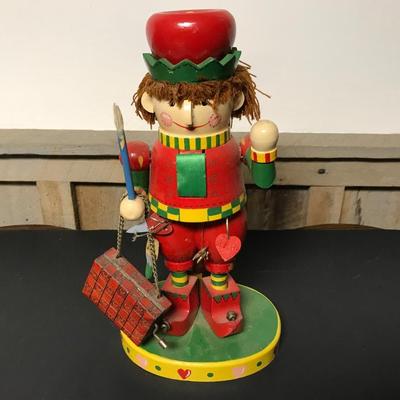 NUTCRACKER