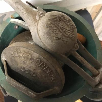 VINTAGE ICE CREAM MAKER