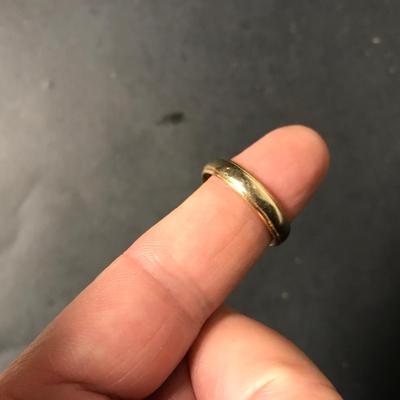 14KT GOLD WEDDING BAND