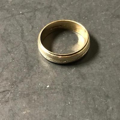 14KT GOLD RING