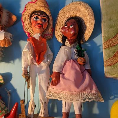 2 Mexican Puppet Dolls, hats