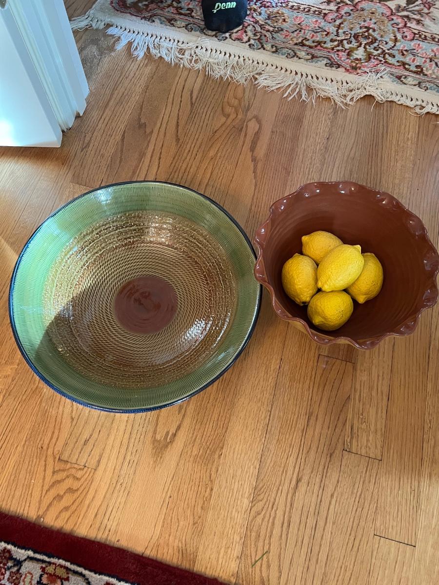 Lot of 2 Bowls + Weighted Lemons