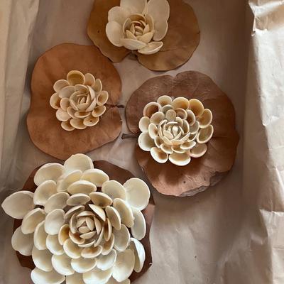 Lot of 4: Lilly Pad seashell Sculpters