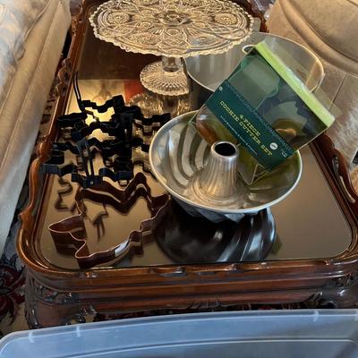 Lot of 8: Baking- 1 Glass Cake Plate, Cookie Cutters, 2 Bundt cake pans
