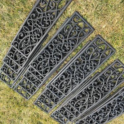 Lot of 25: Black rubber mats