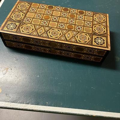 Wooden Inlay Backgammon set