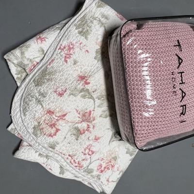 Lot of 2: Tahari Home Knit Throw blanket & Queen pink floral Quilt