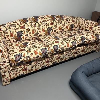 VTG Paisley Cream, Red, Blue, Golden couch