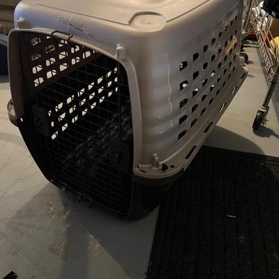 Beige & Brown Petmate Dog Kennel