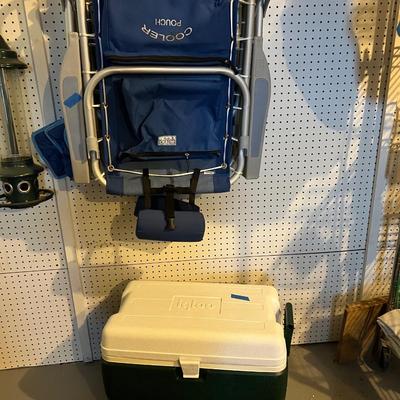 Lot of 3: 2 Rio Gear Cooler Pouched Beach Chairs in Blue Fair Condition & 1 Hillary by Igloo 60Quart Green Cooler