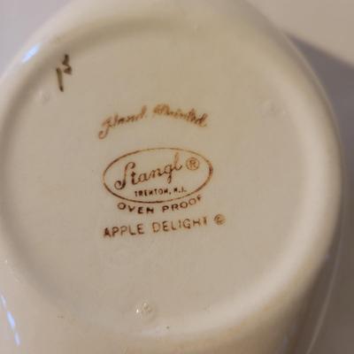 Stangl, Hall, Le Creuset and More Stoneware (K-DW)