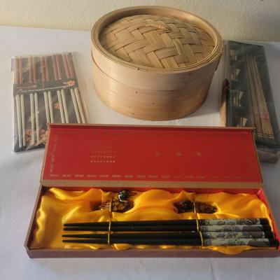 Bamboo Steamer Basket and Sets of Chopsticks (K-DW)