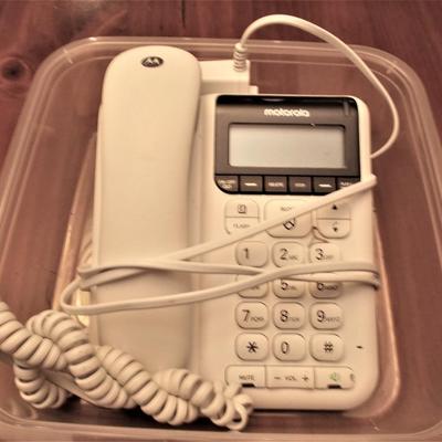 Motorola Phone with Caller ID,  Speaker, Mute, Call Blocker  and Answering Machine Functions
