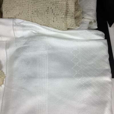 1529 Vintage Linen & Lace Lot