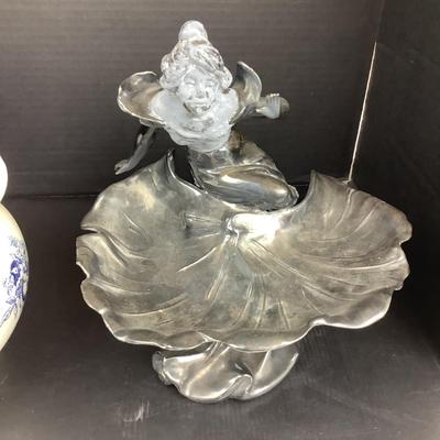 1535 Antique Art Nouveau Lady & Porcelain Potty