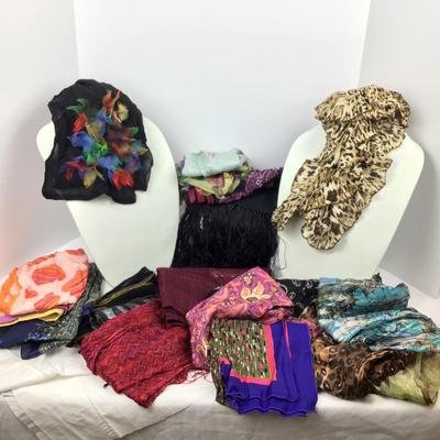 1250  Misc. Ladies Scarf Lot