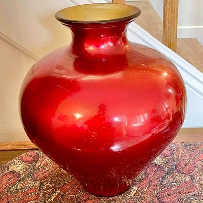 LOT 53  RED LACQUER STYLE VASE BULBOUS SHAPE