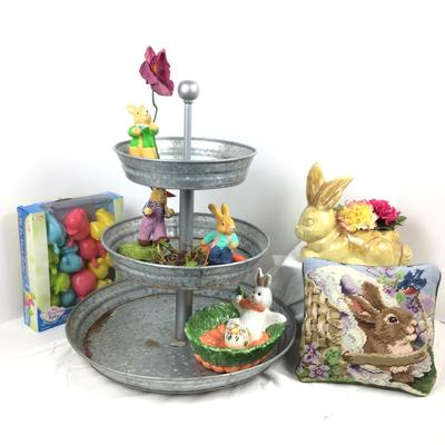 1254 Three Tier Galvanized Metal Stand with Bunny Decor