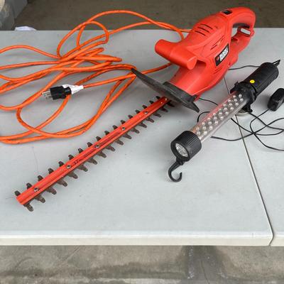 LOT 63  BLACK & DECKER HEDGE TRIMMER & CRAFTSMAN WORK LIGHT