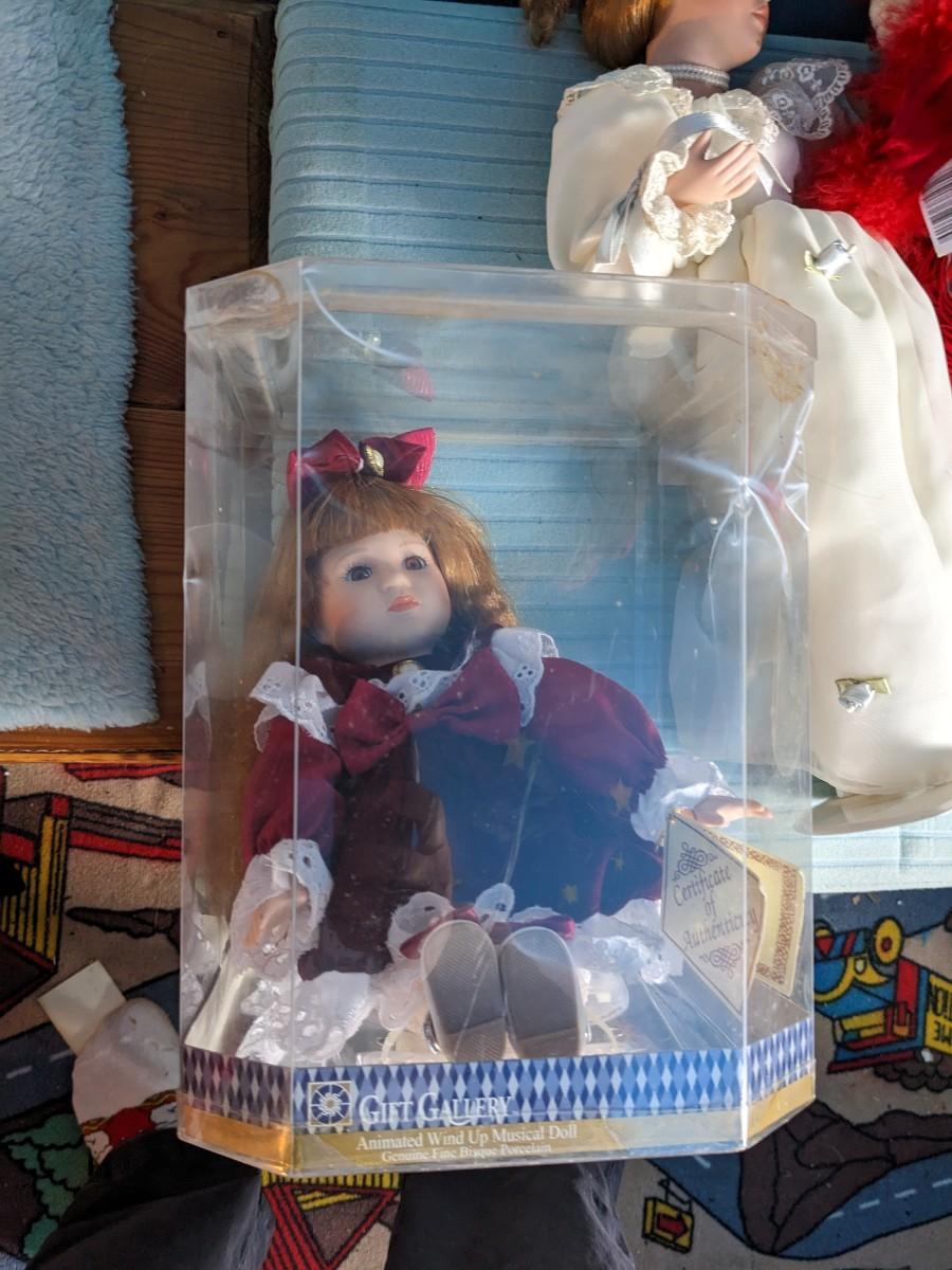 Gift Gallery Wind Up Porcelain Doll Gift Gallery Porcelain Doll