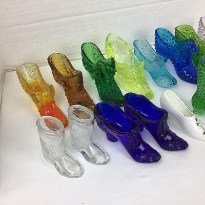 1275 Vintage Fenton Glass Shoe Lot