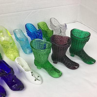 1275 Vintage Fenton Glass Shoe Lot