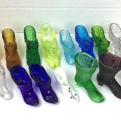 1275 Vintage Fenton Glass Shoe Lot